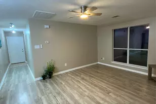 8825 E Buffalo Cir, Willis, TX 77378 - Photo 23