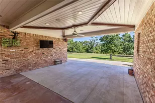 2833 Center Hill Cir, Bellville, TX 77418 - Photo 17