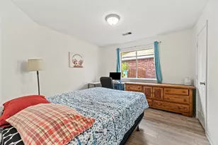 10722 Desert Springs Cir, Houston, TX 77095 - Photo 9