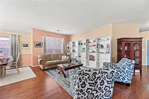 10722 Desert Springs Cir, Houston, TX 77095 - Photo 13