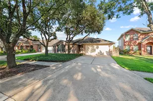 10722 Desert Springs Cir, Houston, TX 77095 - Photo 3