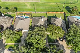 10722 Desert Springs Cir, Houston, TX 77095 - Photo 43