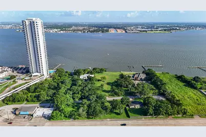 105 Mockingbird Lane, Seabrook, TX 77586 - Photo 21