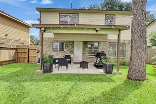 10811 Meadow Walk Ln, Houston, TX 77067 - Photo 27