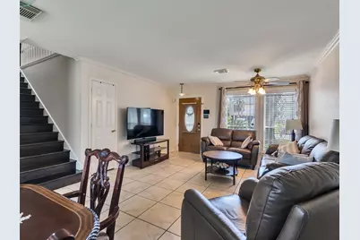 10811 Meadow Walk Lane, Houston, TX 77067 - Photo 5
