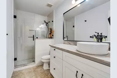 10811 Meadow Walk Lane, Houston, TX 77067 - Photo 23