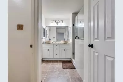 10811 Meadow Walk Lane, Houston, TX 77067 - Photo 19