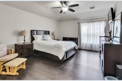 10811 Meadow Walk Lane, Houston, TX 77067 - Photo 17