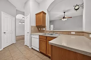 11915 Lois Ln, Pinehurst, TX 77362 - Photo 13