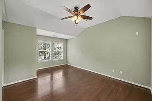 73 Scarlet Woods Ct, The Woodlands, TX 77380 - Photo 15