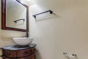 326 Dunford Ct, Highlands, TX 77562 - Photo 17