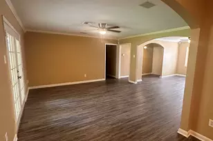 5830 Effingham Dr, Houston, TX 77035 - Photo 13