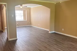 5830 Effingham Dr, Houston, TX 77035 - Photo 7