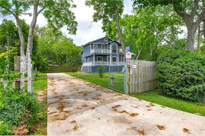 3726 Bayshore Drive, Bacliff, TX 77518 - Photo 31