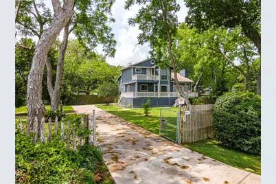 3726 Bayshore Drive, Bacliff, TX 77518 - Photo 1