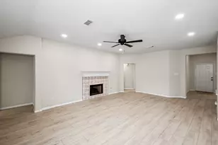 1311 Diamante Dr, Pasadena, TX 77504 - Photo 11