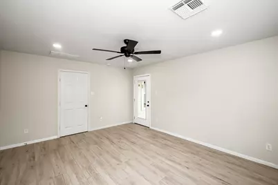 1311 Diamante Drive, Pasadena, TX 77504 - Photo 15