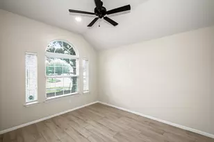 1311 Diamante Dr, Pasadena, TX 77504 - Photo 7