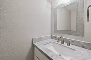 6351 Briar Rose Dr, Houston, TX 77057 - Photo 15
