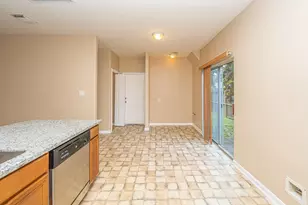 2212 Naomi St, Houston, TX 77054 - Photo 9