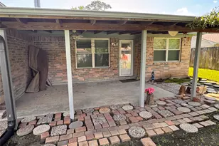 7319 Palmetto Ln, Baytown, TX 77521 - Photo 5