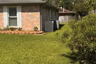 7319 Palmetto Ln, Baytown, TX 77521 - Photo 3