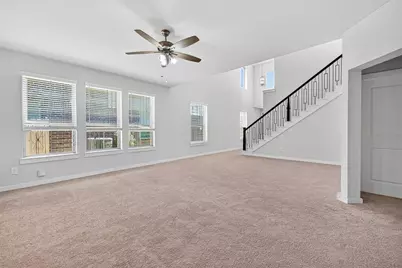 5018 Chestnut Orchard Drive, Houston, TX 77066 - Photo 7