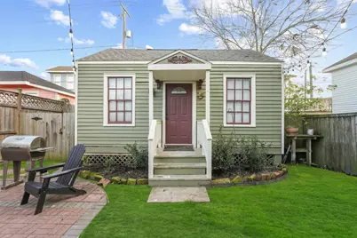 1305 Postoffice, Galveston, TX 77550 - Photo 31