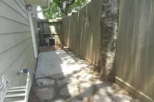 730 Redwing Pl Dr, Houston, TX 77009 - Photo 17