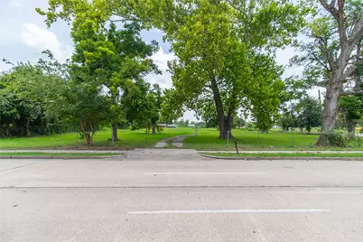 7204 Homestead Road, Houston, TX 77028 - Photo 3