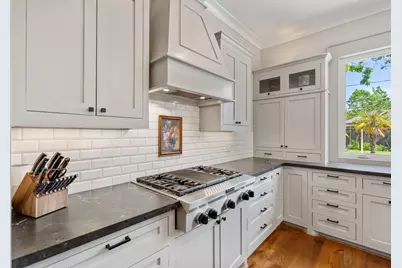 930 W 43rd Street, Houston, TX 77018 - Photo 13