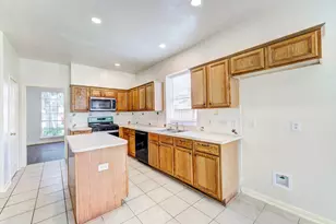 8510 Nashwood Ct, Houston, TX 77040 - Photo 11