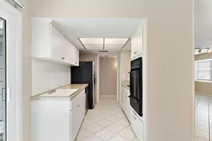 5522 Ariel St, Houston, TX 77096 - Photo 9