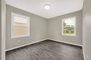 5714 Peacock St, Houston, TX 77033 - Photo 15