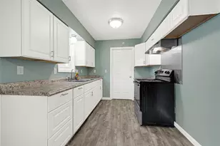 5714 Peacock St, Houston, TX 77033 - Photo 11