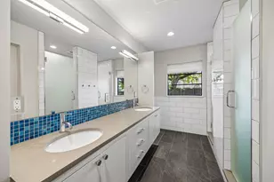 902 Worthshire St, Houston, TX 77008 - Photo 37