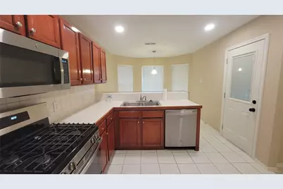3335 Lakeland Gardens Drive, Katy, TX 77449 - Photo 9