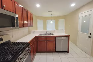 3335 Lakeland Gardens Dr, Katy, TX 77449 - Photo 9