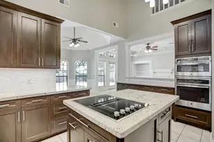 127 Rush Haven Dr, The Woodlands, TX 77381 - Photo 11