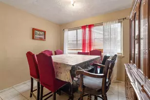 2743 Flintrock Cir, Houston, TX 77067 - Photo 11