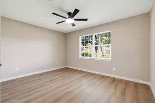 8902 Winding River Dr, Houston, TX 77088 - Photo 31