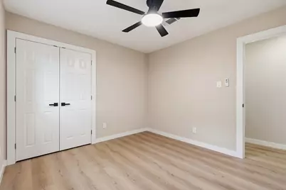 8902 Winding River Drive, Houston, TX 77088 - Photo 29