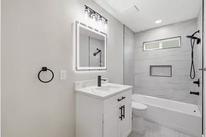 8902 Winding River Drive, Houston, TX 77088 - Photo 13
