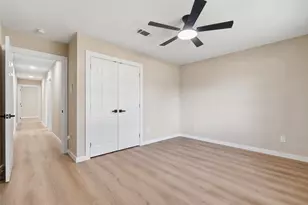8902 Winding River Dr, Houston, TX 77088 - Photo 21