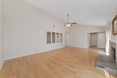 3131 E Heatherock Circle, Sugar Land, TX 77479 - Photo 11