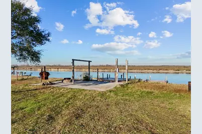 9850 S Redfish Drive, Hitchcock, TX 77563 - Photo 7