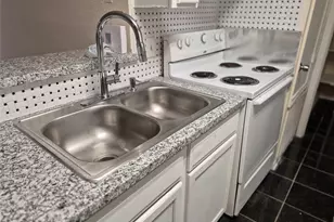 10847 Braes Bend Dr, Houston, TX 77071 - Photo 5