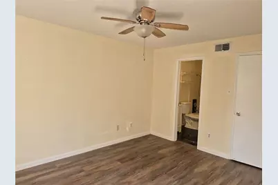 10847 Braes Bend Drive, Houston, TX 77071 - Photo 13