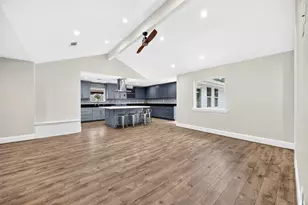 10335 Emnora Ln, Houston, TX 77043 - Photo 11