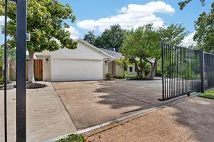 10335 Emnora Ln, Houston, TX 77043 - Photo 5